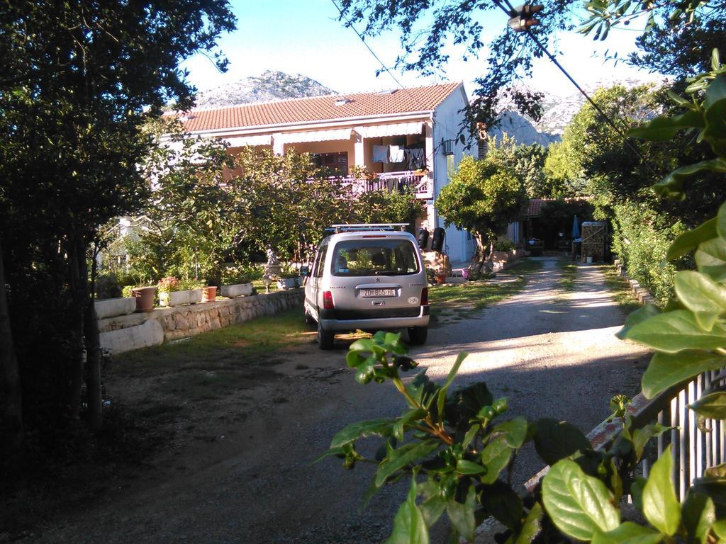 Apartments Lana สตารีกราด-ปาเคลนีซา ภายนอก รูปภาพ